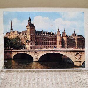 July 27 1978 Couleurs et Lumiere de France Paris La Conciergerie Postcard Posted